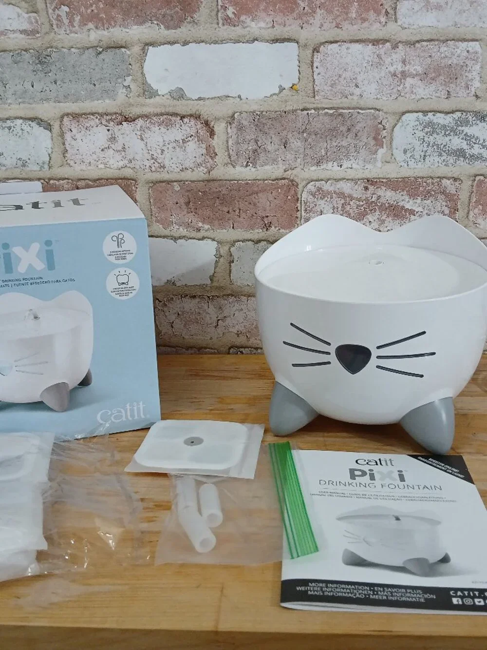 Catit Pixie Cat Drinking Fountain - White - with Extra Filters